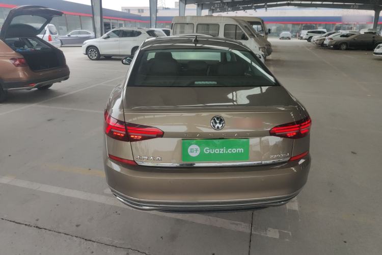 Used Volkswagen Passat 2020 330TSI Luxury Edition China VI Rear