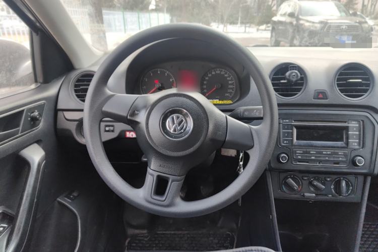 Used Volkswagen Jetta 2015 Zhuihui Edition 1.4L Manual Fashion Model