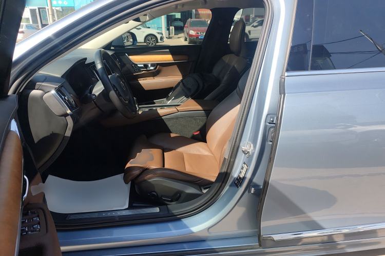 Used Volvo S90 2020 Facelift T5 Smart & Luxurious Edition