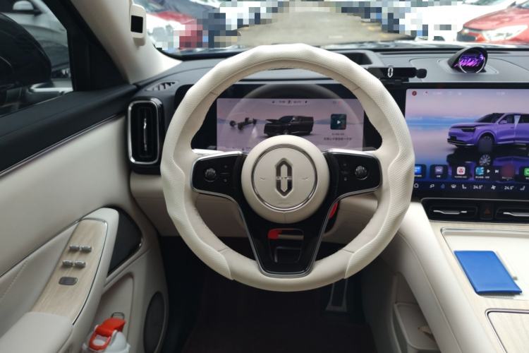 Used Hima AITO M8 2025 Extended-Range Max+ Version 53.4 kWh 6-Seater Edition Steering Wheel