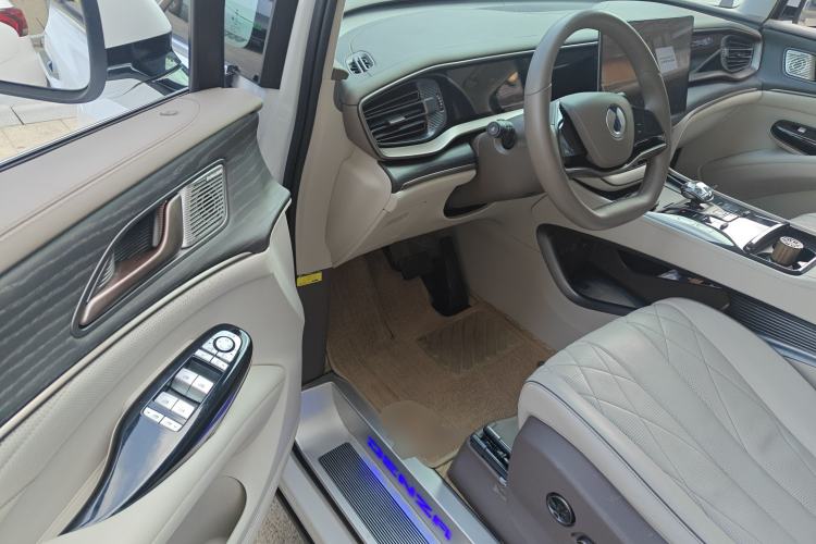 Used Denza D9 2022 DM-i 970 Four-Wheel Drive Flagship Model