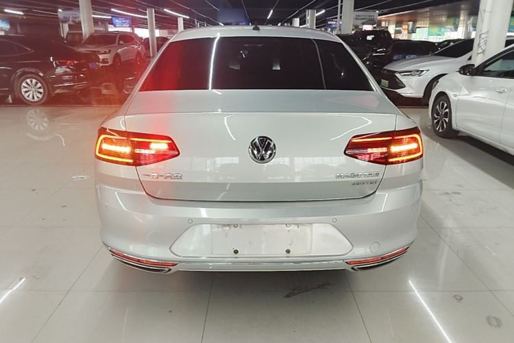 Used Volkswagen Magotan 2018 330TSI DSG Luxury Model