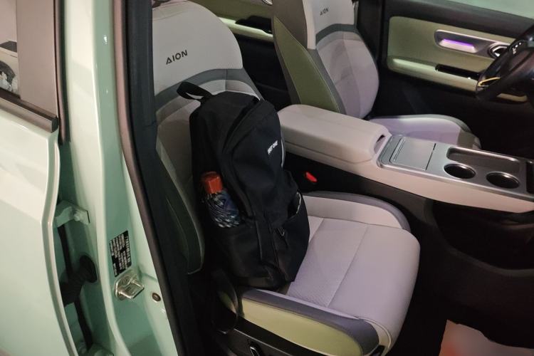 Used AION Y 2022 Plus 70 Tech Edition