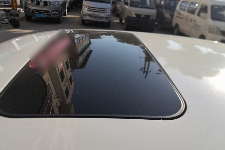 Used Volkswagen Lavida 2017 1.6L Automatic Comfort Edition Roof