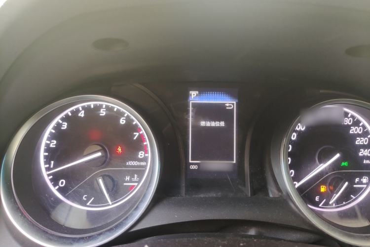 Used Toyota Camry 2018 2.0E Leading Edition