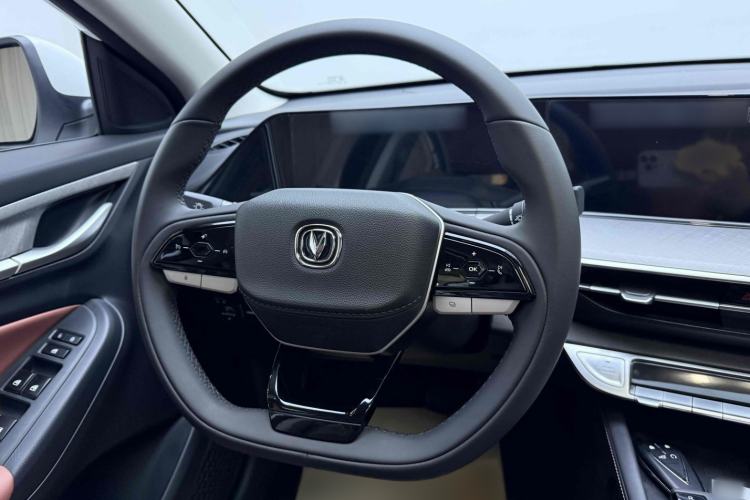 Used CHANGAN Eado 2024 PLUS Blue Whale NE 1.4T GDI DCT High-Energy Edition Exterior 6