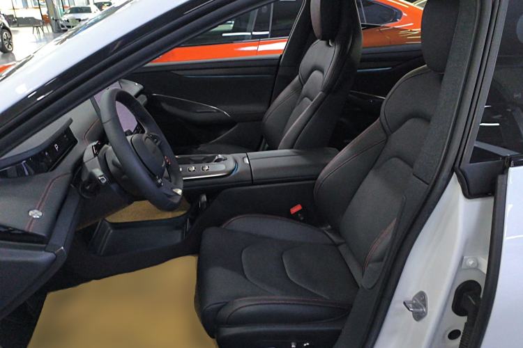 Used Xiaomi Auto SU7 2024 Rear-Drive Ultra-Long Range Advanced Pro-Level Intelligent Driving Version Left Front Seat