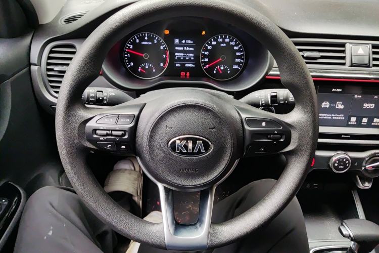 Used Kia KX Cross 2017 1.4L AT GLS
