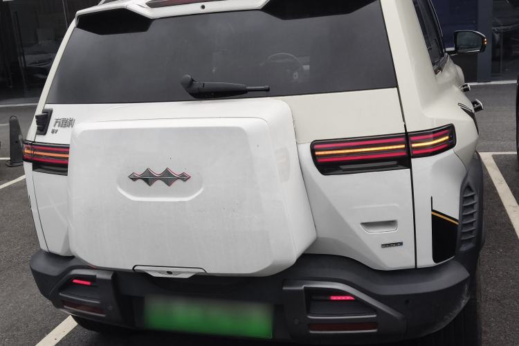 Used Formula Leopard Titanium 3 2025 501KM All-Wheel Drive Intelligent Driving Ultra Version Rear