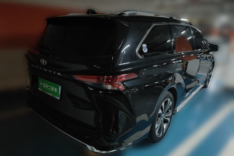 Used Toyota Granvia 2023 2.5L Hybrid Prestige PLUS Edition Rear Right 45 Deg