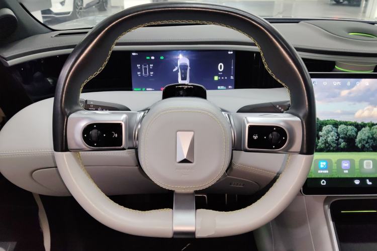 Used Avatr 11 2022 Long-Range Dual-Motor Luxury Edition 5 Seats
