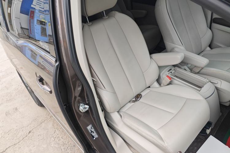 Used Buick GL8 2021 Land Cruiser Executive 652T Premium Model