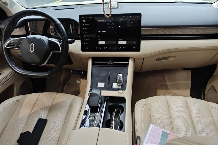 Used Hima AITO M7 2022 1.5T Rear-Drive Comfort Edition Center Console