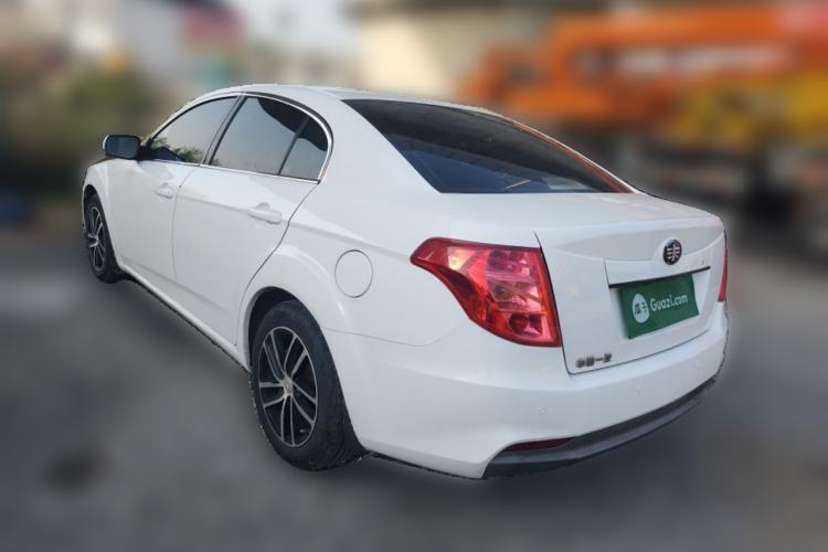 Used Bestune B50 2013 1.6L manual luxury version
