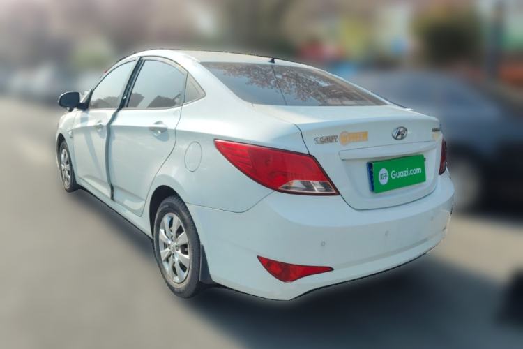 Used Hyundai Verna (older generation) 2014 1.4L Manual Smart GLS Trim Rear Left 45 Deg