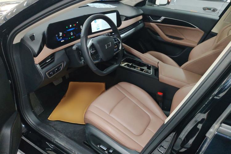 Used Bestune B70 2024 Dragon Edition 1.5T Leading Model Driver Seat