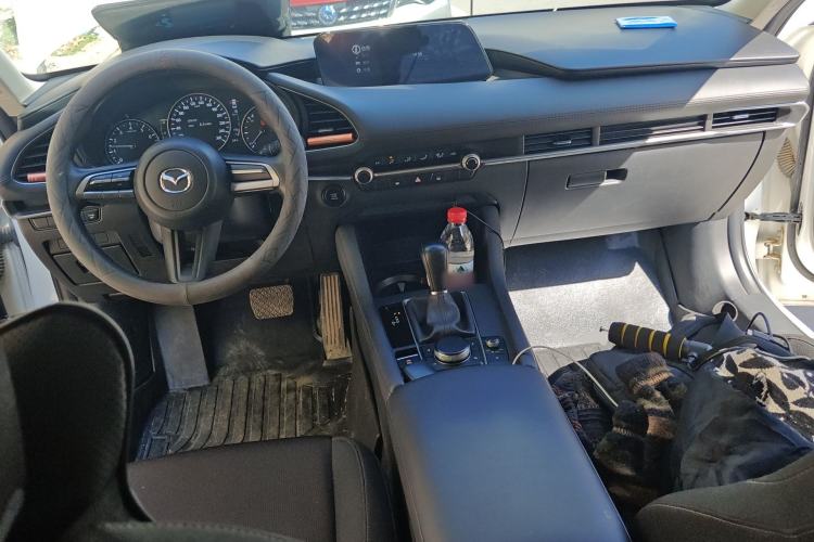 Used Mazda 3 Axela 2022 2.0L Automatic Zhiqing Edition Center Console