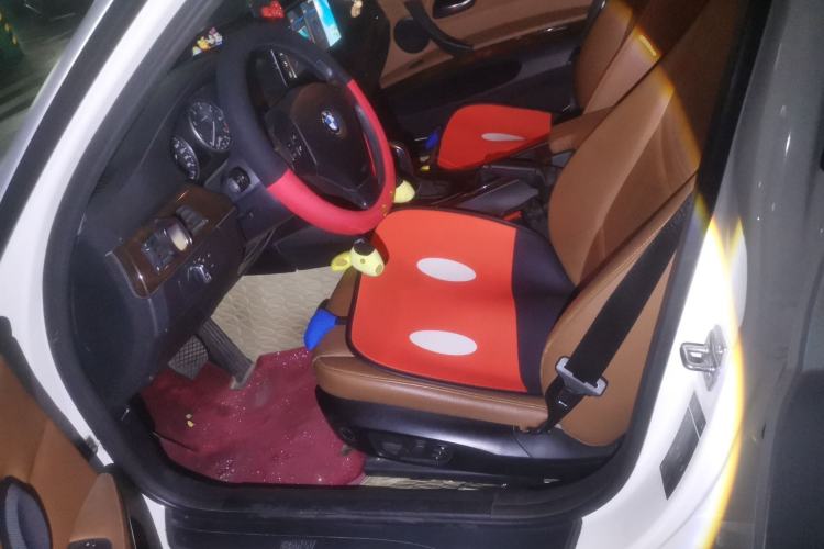 Used BMW 3 Series 2010 320i Luxury Model