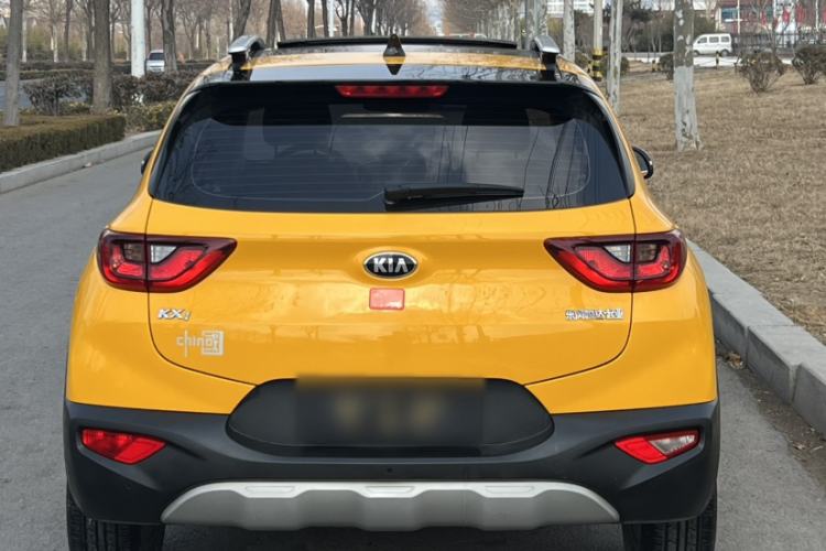 Used Kia kx1 Stonic 2021 1.4L CVT Fun & Sunroof Model
