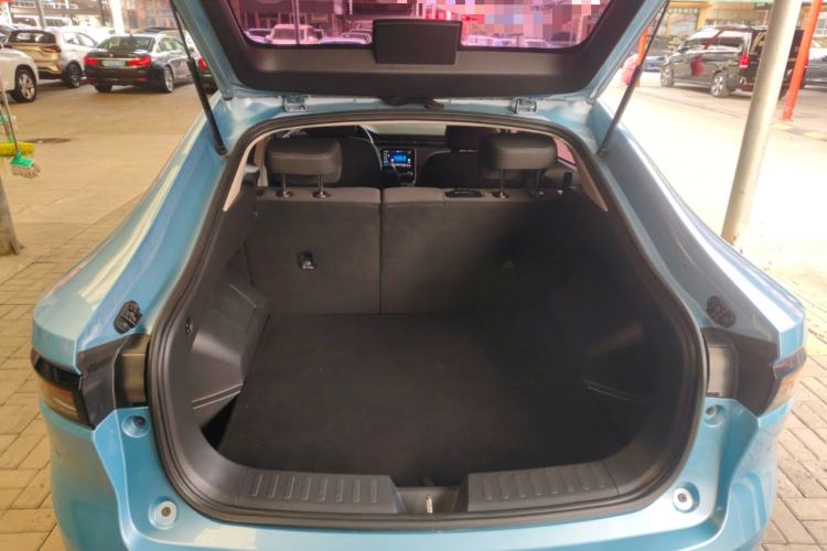 Used ORA iQ 2018 High-Range Version Smart Connectivity Model