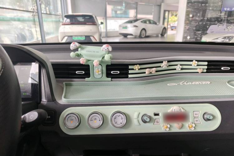 Used Wuling Hongguang MINIEV 2021 Macaron Sandwich Model 170 km Lithium Iron Phosphate