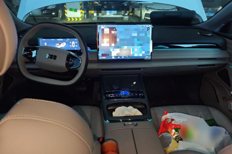 Used Geely Galaxy 8 2025 130km EM-i Deluxe Edition
