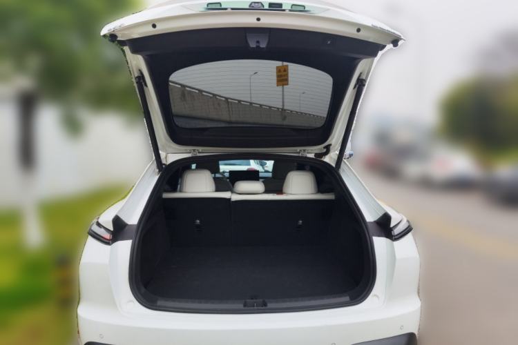 Used ONVO L60 2024 60 kWh Rear-Drive Version