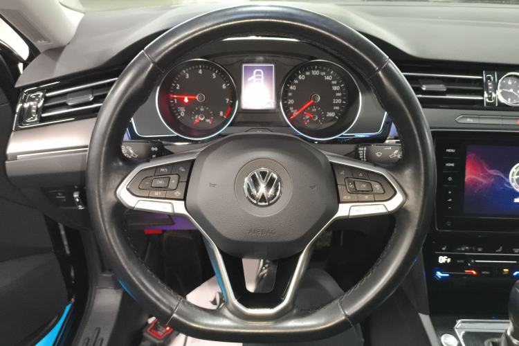 Used Volkswagen Magotan 2020 330TSI DSG Leading Model
