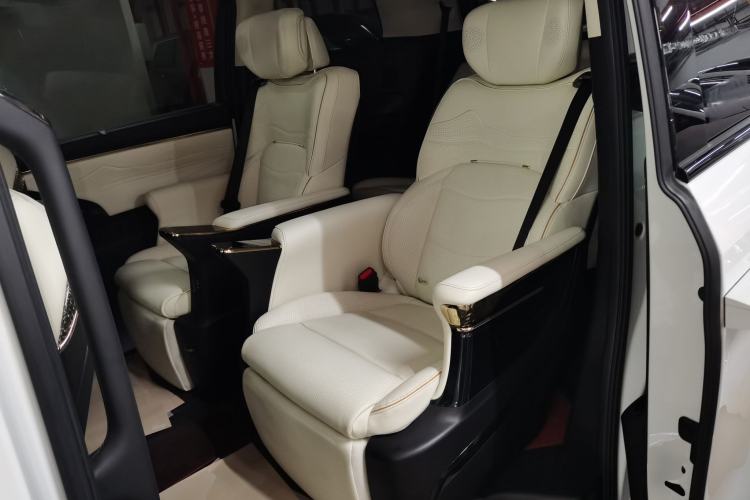 Used GAC Trumpchi E9 2023 E9 Master Model Left Rear Seat