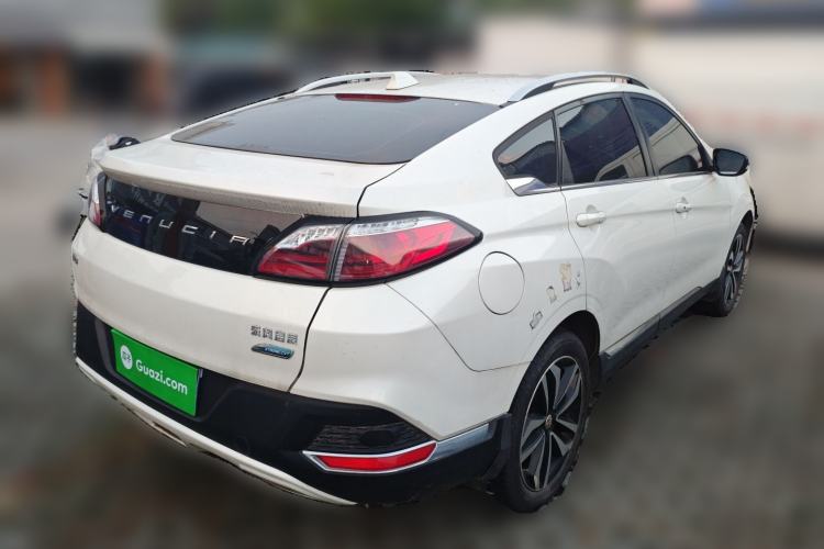 Used Venucia T90 2018 2.0L CVT Smart Connect Luxury Edition China V Standard
