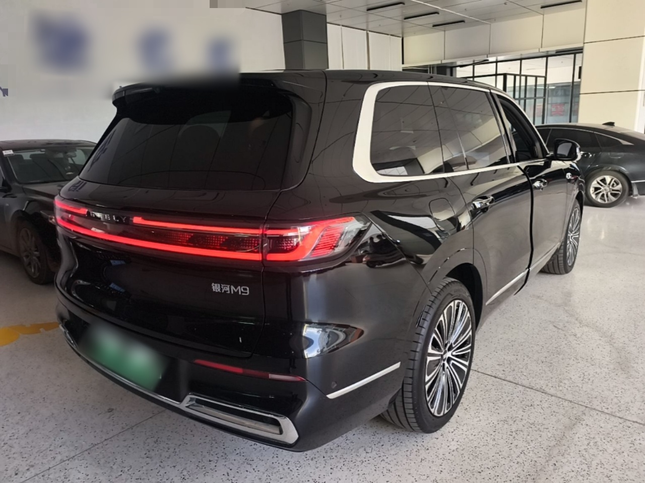 Geely Galaxy M9 2025 Model 210km Four-Wheel-Drive Leading Edition — снимка 6