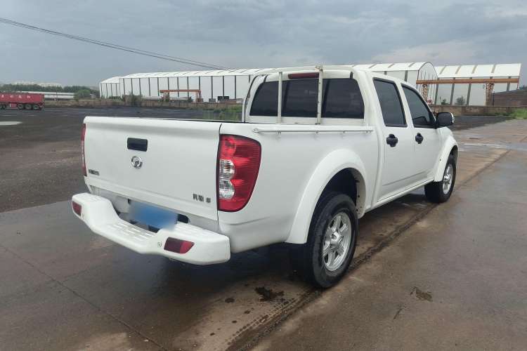 Used Great Wall Wingle 5 2023 2.4L Gasoline Two-Wheel-Drive Entry-Level Model with Long Cargo Bed