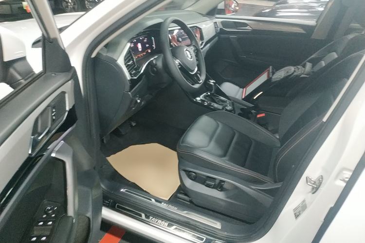 Used Volkswagen Tayron 2019 330TSI All-Wheel-Drive Luxury Plus Model China VI Standard Driver Seat