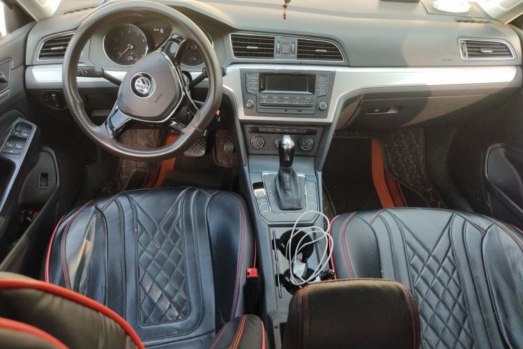 Used Volkswagen Lamando 2015 230TSI DSG Fashion Edition
