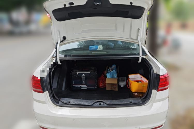 Used Volkswagen Lavida 2017 1.6L Manual Comfort Edition Trunk