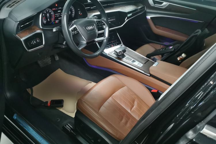 Used Audi A6 2020 allroad quattro Explorer 55 TFSI Prestige Off-Road Model
