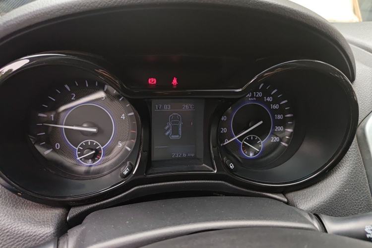 Used JMC Yusheng S350 2013 2.4T Manual Two-Wheel Drive Diesel Luxury 7-Seater Instrument Cluster