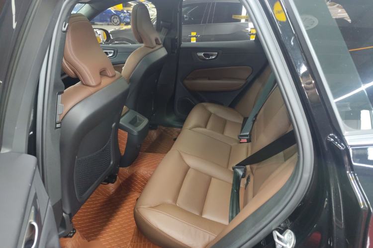 Used Volvo XC60 2024 B5 4x4 Smart Luxury Edition Left Rear Seat