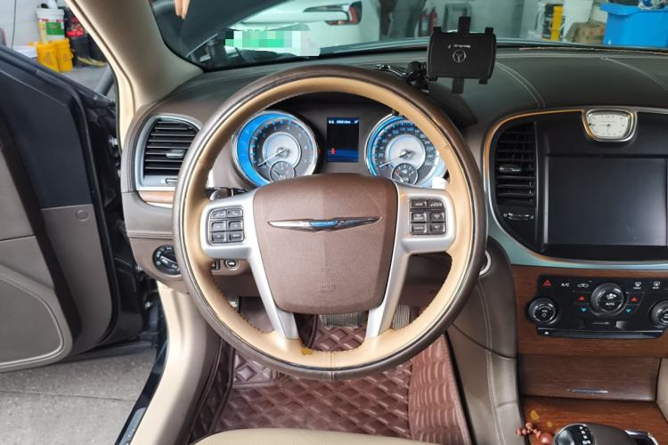 Used Chrysler 300C 2014 3.0L Excellence Edition
