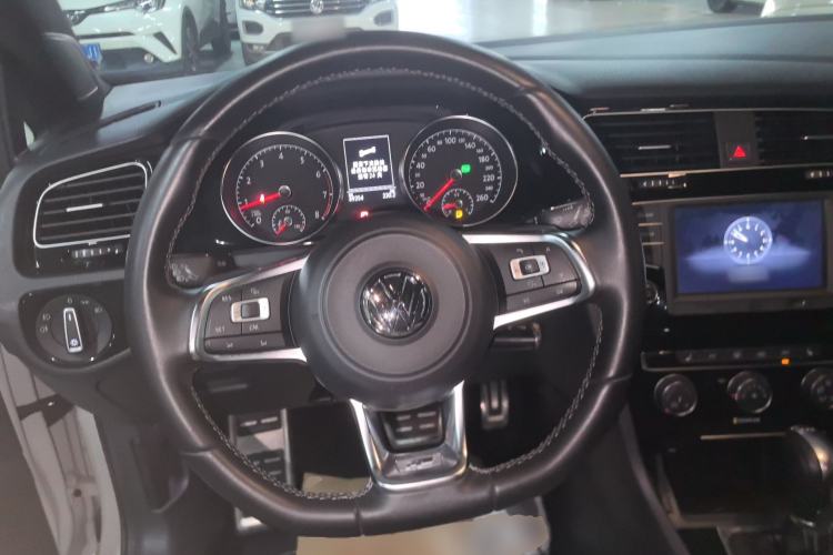 Used Volkswagen Golf 2017 280TSI Automatic R-Line Million-Vehicle Commemorative Edition