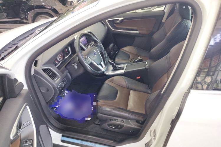 Used Volvo XC60 2017 T5 AWD Smart Upgrade Edition