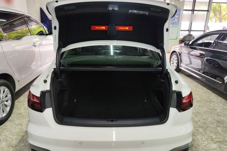 Used Audi A4L 2020 40 TFSI Fashion Dynamic Model Trunk