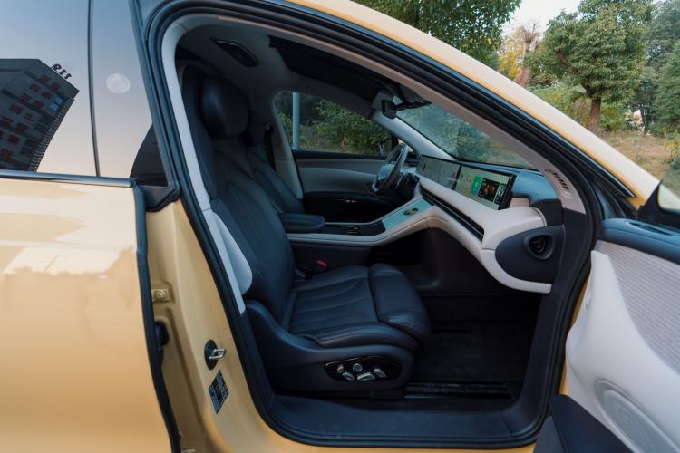 Used IM LS7 2023 90 kWh Elite Rear-Drive Version