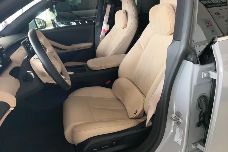 Used Nio ET5T 2024 75kWh Touring Left Front Seat