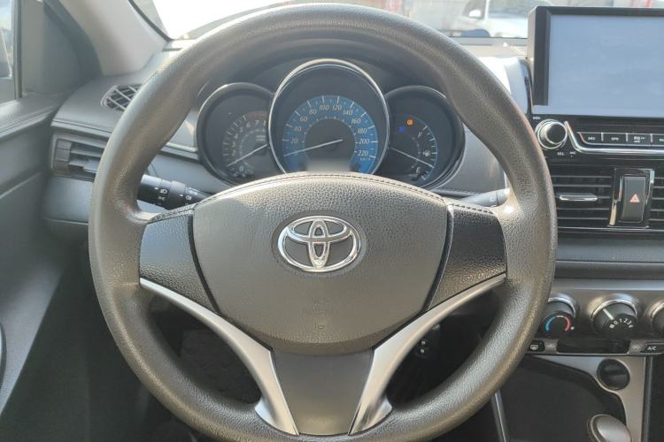 Used Toyota YARiS L Zhi Xuan 2015 1.5E Automatic Charm Edition