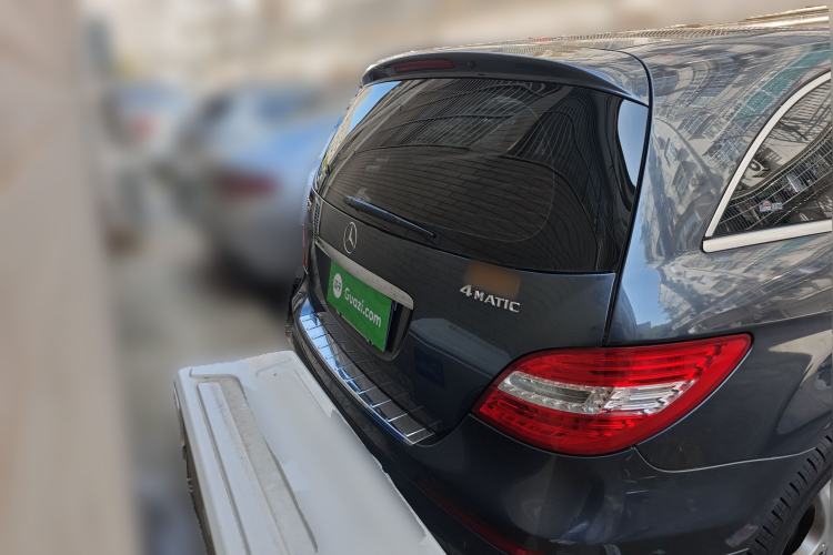 Used Mercedes-Benz R-Class 2014 R 320 4MATIC Luxury Model Rear