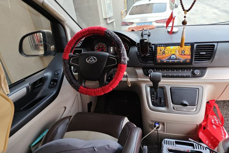 Used SAIC MAXUS G10 2014 2.0T Automatic Elite Edition
