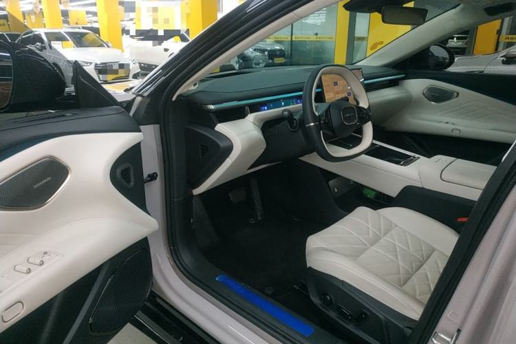 Used Lynk & Co 10 EM-P 2025 Model 240 Four-Wheel Drive Ultra Driver Seat