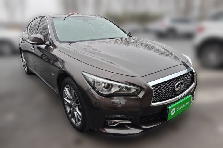 Used Infiniti Q50L 2016 2.0T Ambition Edition Front Right 45 Deg
