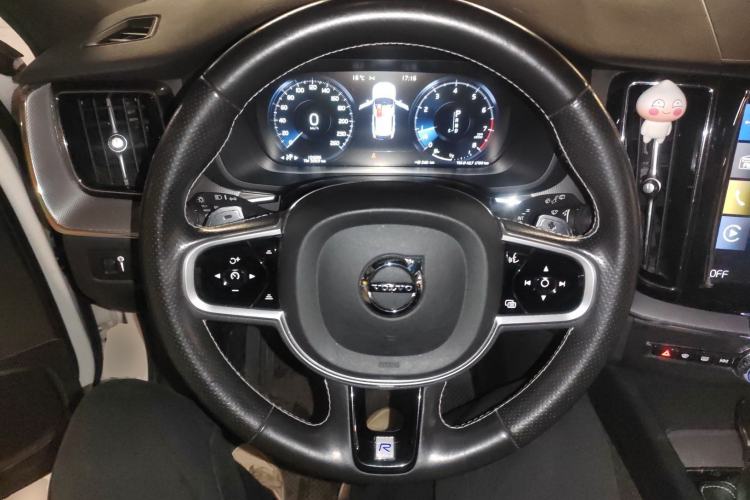 Used Volvo XC60 2019 T5 4x4 Zhiyuan Sport Edition China V Standard Steering Wheel